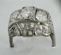 Platinum and diamond Art Deco ring, Circa 1920s, total 2 Carat